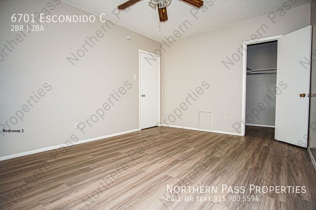 Building Photo - 2 Bedroom Westside Apartment! w/ Water Inc...