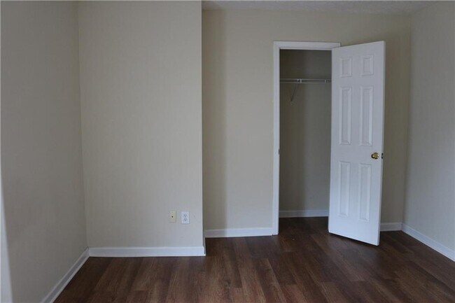 Building Photo - 910 Brushy Creek Ct