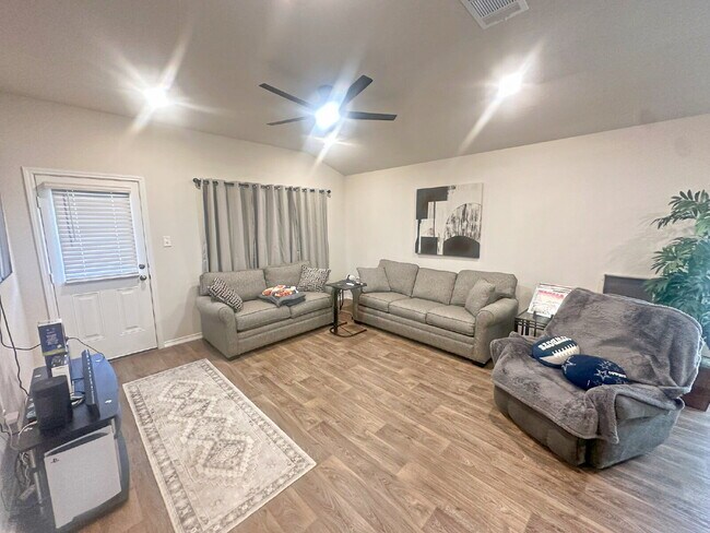 Building Photo - 5306 Scoria Trl