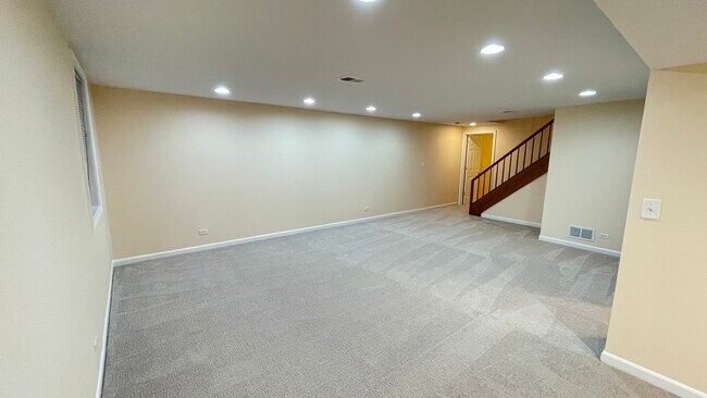 Building Photo - 1723 Wildberry Dr