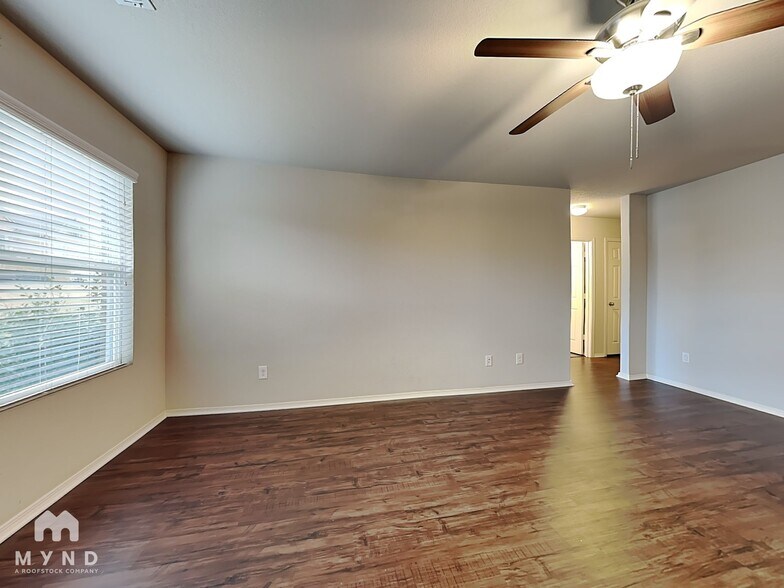 Building Photo - 940 Pinehurst Loop