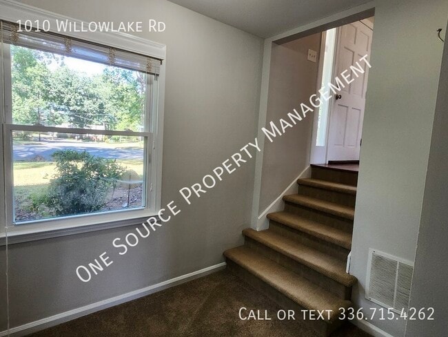 Building Photo - 1010 Willowlake Rd