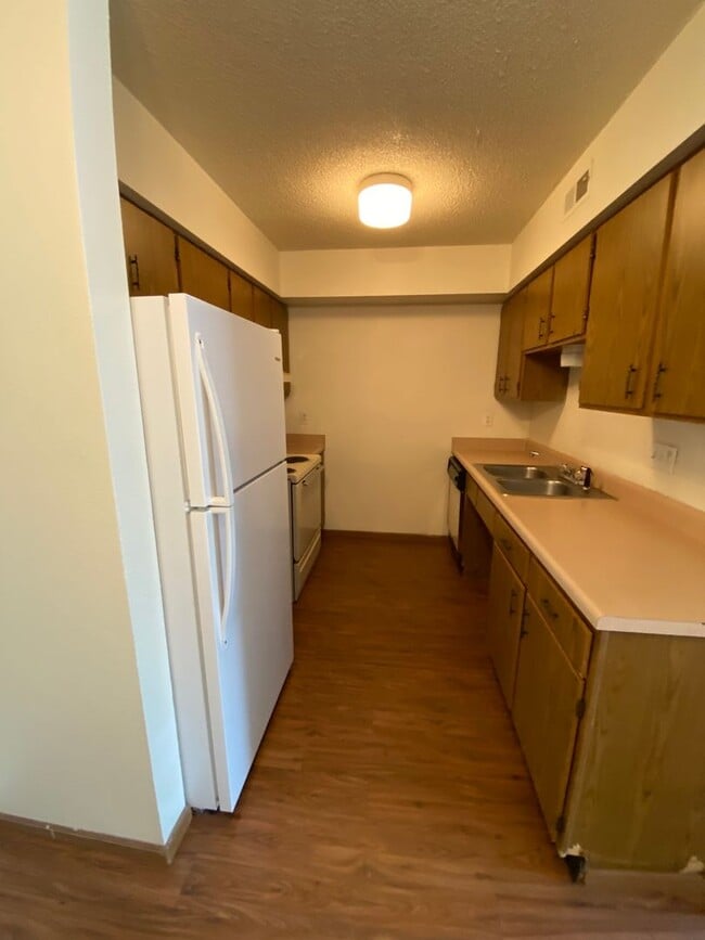 One bedroom one bath in great location! 1251 E Guinevere St