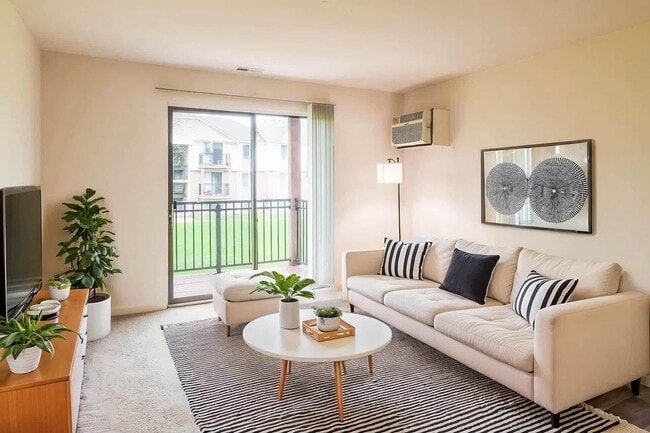 Interior Photo - Aspen Chase