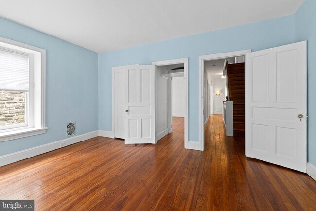Building Photo - 128 W Mt Pleasant Ave