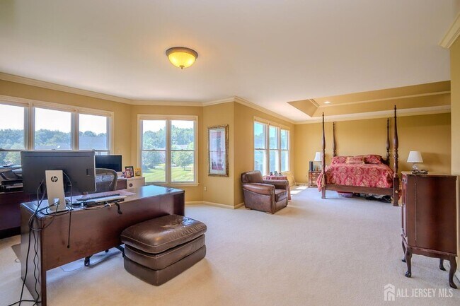 Building Photo - 19 Meadowlark Dr