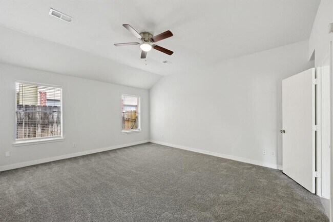 Building Photo - 2707 Shawna Lyn Dr