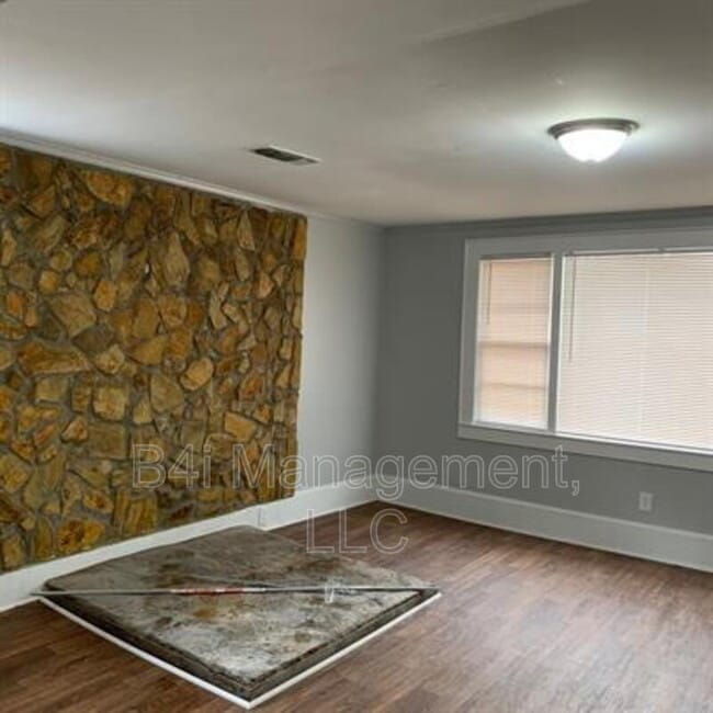 Building Photo - 1123 Drewery Ave