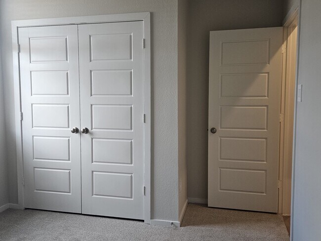 Building Photo - 29119 Farmhouse Ests Dr