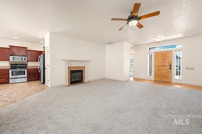 Building Photo - 850 W Heather Woods Dr