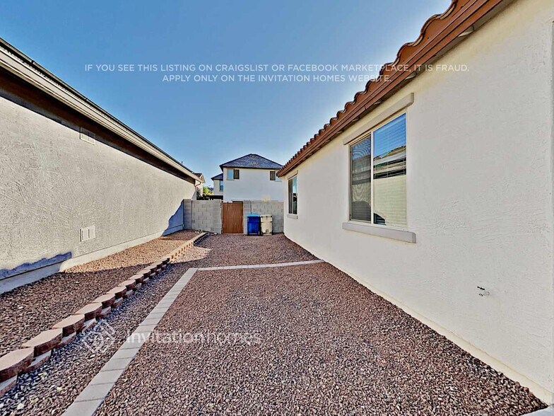 Building Photo - 2293 N Riley Rd