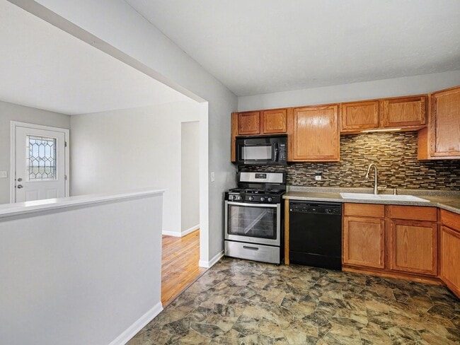 Building Photo - Bellevue 3 bedroom house for rent