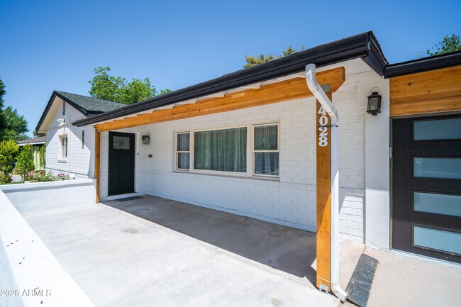 Building Photo - 4028 E Edgemont Ave