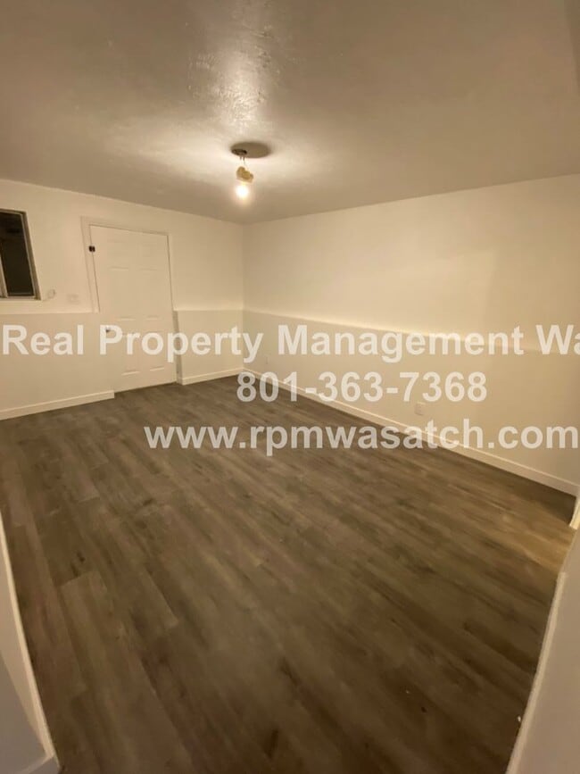 Building Photo - Check out this Beautiful 4 bedroom 2 Bathroom Home in West Valley Ut!!