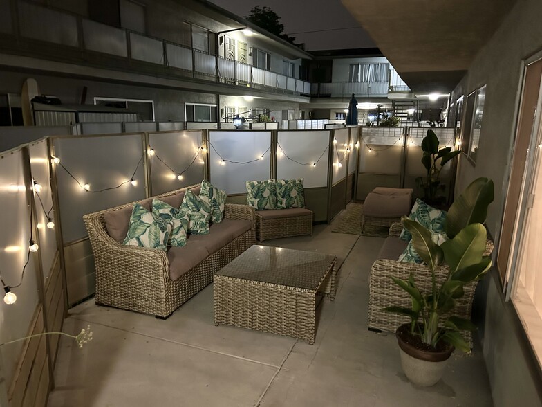 Building Photo - 800 N Eucalyptus Ave