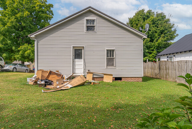 Building Photo - 209 Sunset Ave