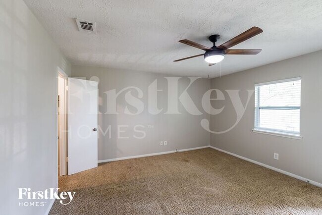 Building Photo - 25603 Pecan Valley Cir