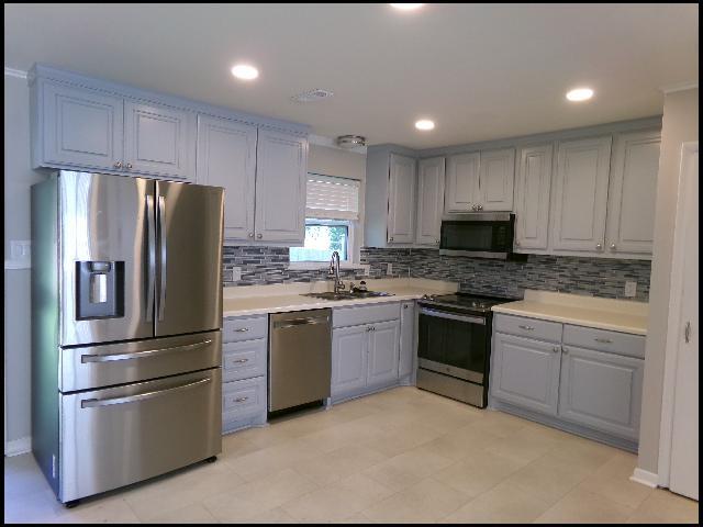 Building Photo - 51 Meadowbrook Dr