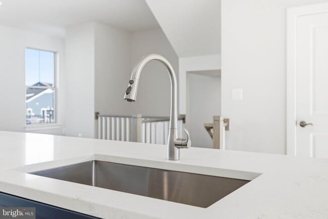 Building Photo - 1017 Venifena Terrace SE