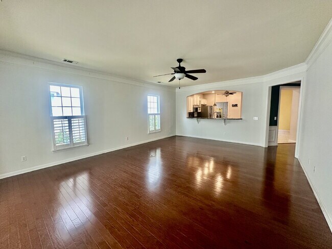 Building Photo - Spacious Updated Home in Sun City!