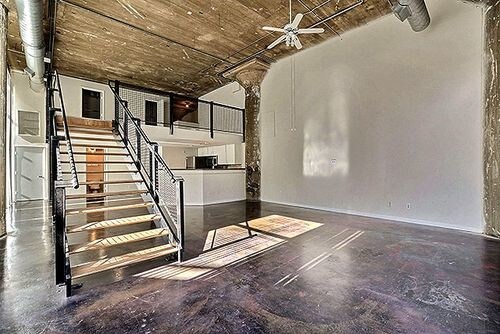 Building Photo - 2700 Canton St
