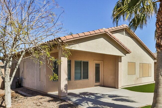 Building Photo - 45129 W Desert Cedars Ln