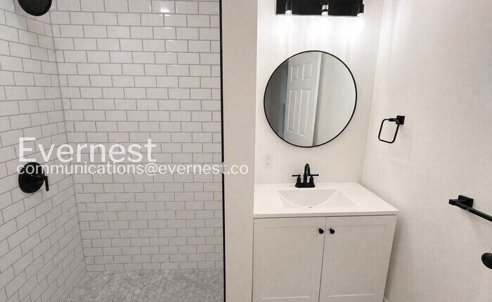 Building Photo - 4422 Edelweiss