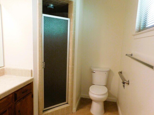 Building Photo - 9214 E Belmont Ave