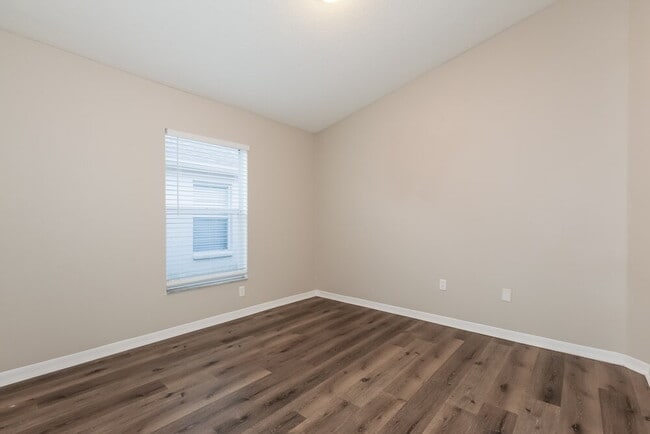 Building Photo - 9919 Stockbridge Dr