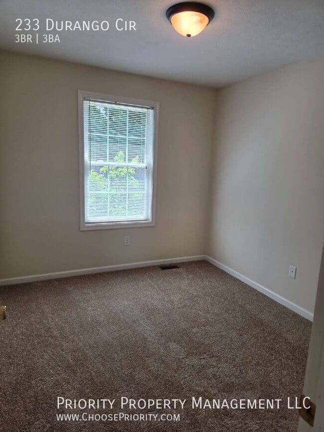 Building Photo - 233 Durango Cir