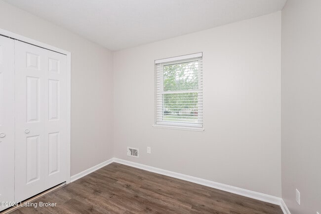 Building Photo - 5911 Carmelwood Cir