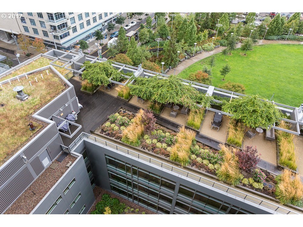 Building Photo - 3601 sw river parkway