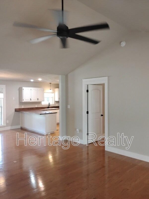 Building Photo - 2707 Lady Bug Ln