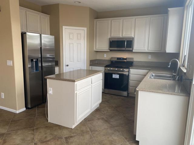 Building Photo - 1446 Yellowstone Ave