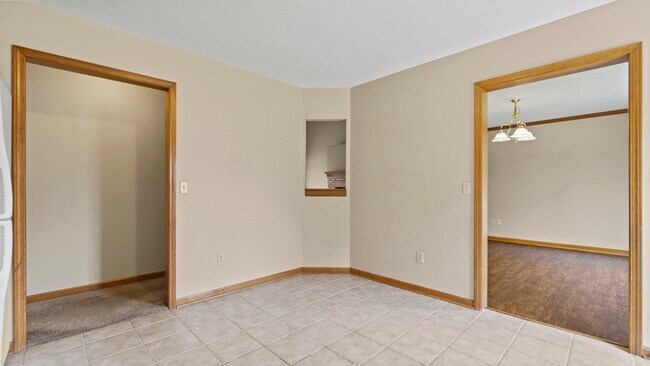 Building Photo - 811 Ivy Creek Cove