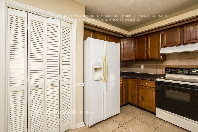 Building Photo - 2080 Hunters Cove Dr