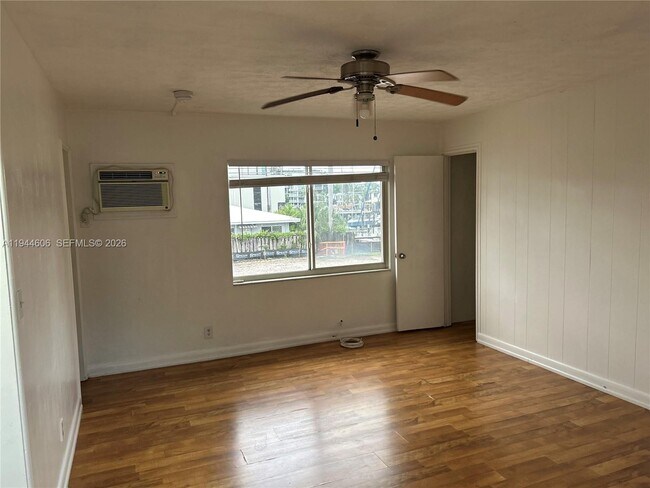 Building Photo - 92 Hendricks Isle