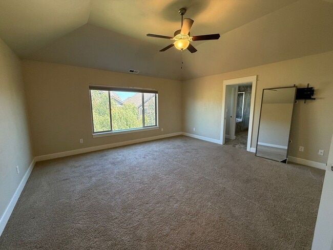 Building Photo - 3120 NE Marea Dr