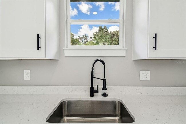 Building Photo - 145 N Orange Ave