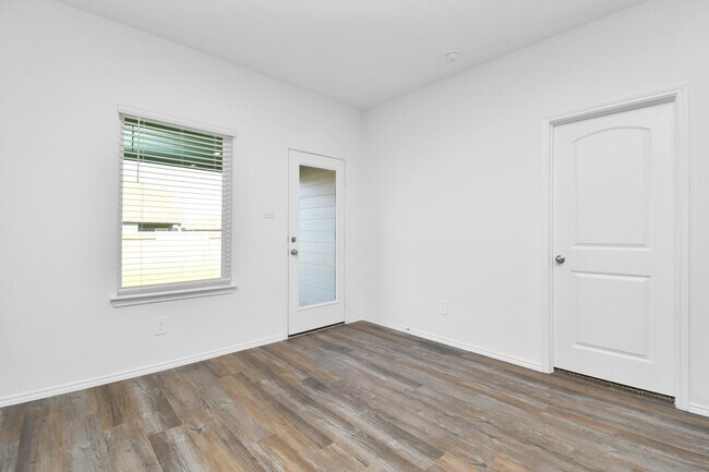 Building Photo - 40427 Basalt Elm Rd