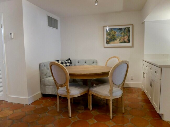 Building Photo - 235 Sunrise Ave