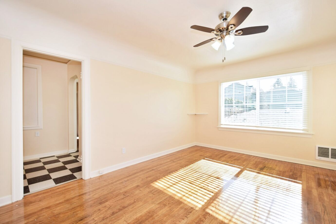 Building Photo - 11240 SW Barbur Blvd