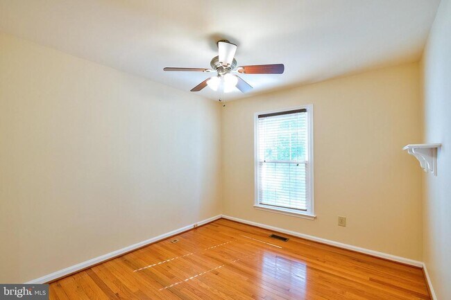 Building Photo - 11633 Pleasant Meadow Dr