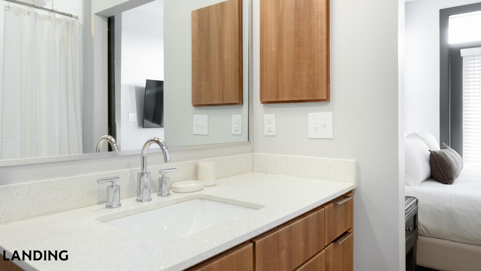Building Photo - 3875 Burnham