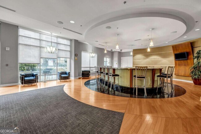 Building Photo - 711 Cosmopolitan Dr NE