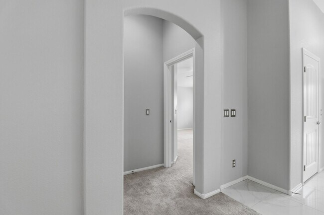 Building Photo - SW!!! Casita!!!! Single Story!!! 4 Bedrooms!!! Gated!!! End or Cut De Sac!!! Community green area...