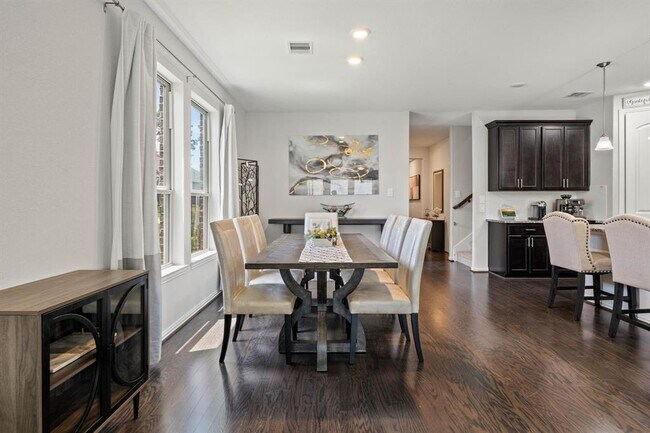 Building Photo - 519 Carina Gaze Dr