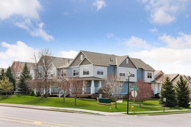 Building Photo - 4940 Underwood Ln N