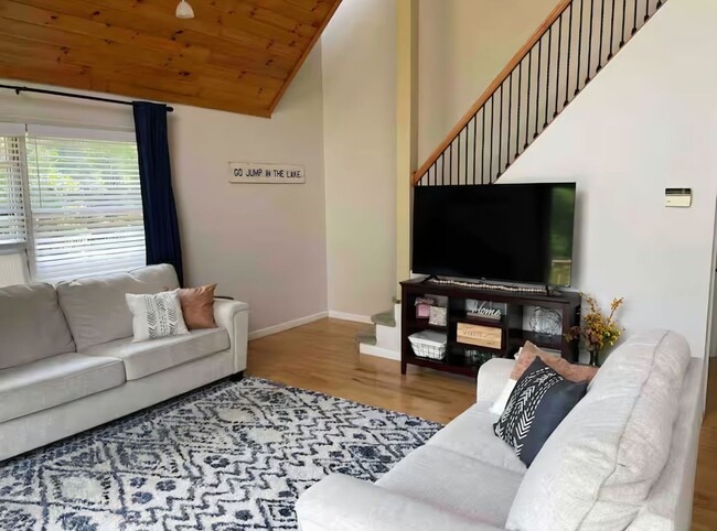 Building Photo - 3 Bedroom/2 Bath Home on Boone Lake - Piney Flats, TN