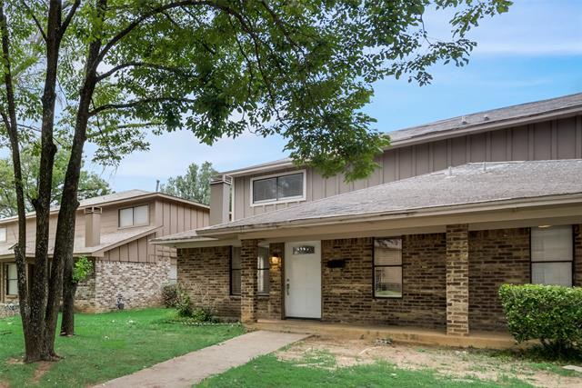 Building Photo - 913 W Rochelle Rd